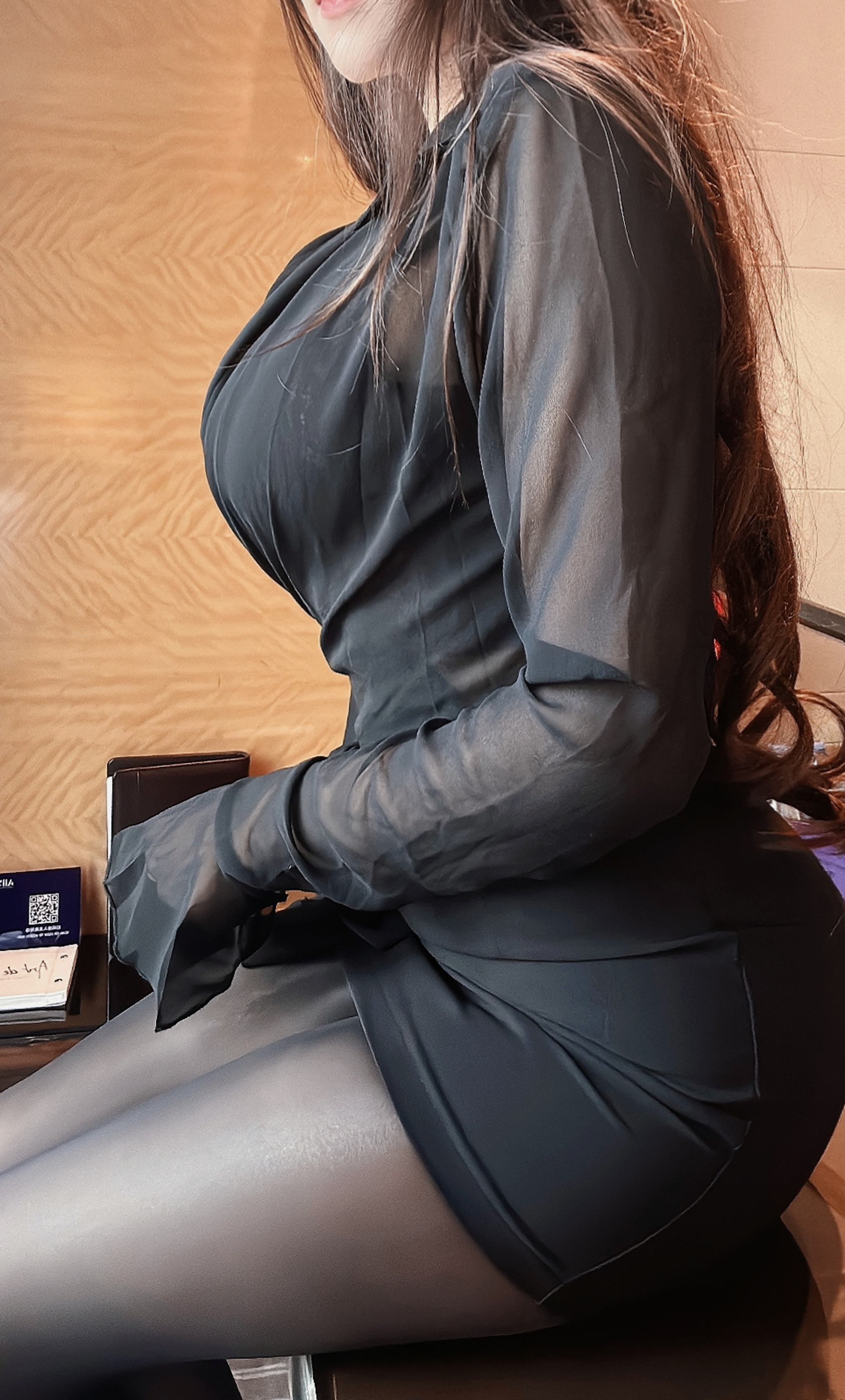 026.可可西yyy – 微密圈系列  酒店撕袜拍照[17P4V]-XikXak